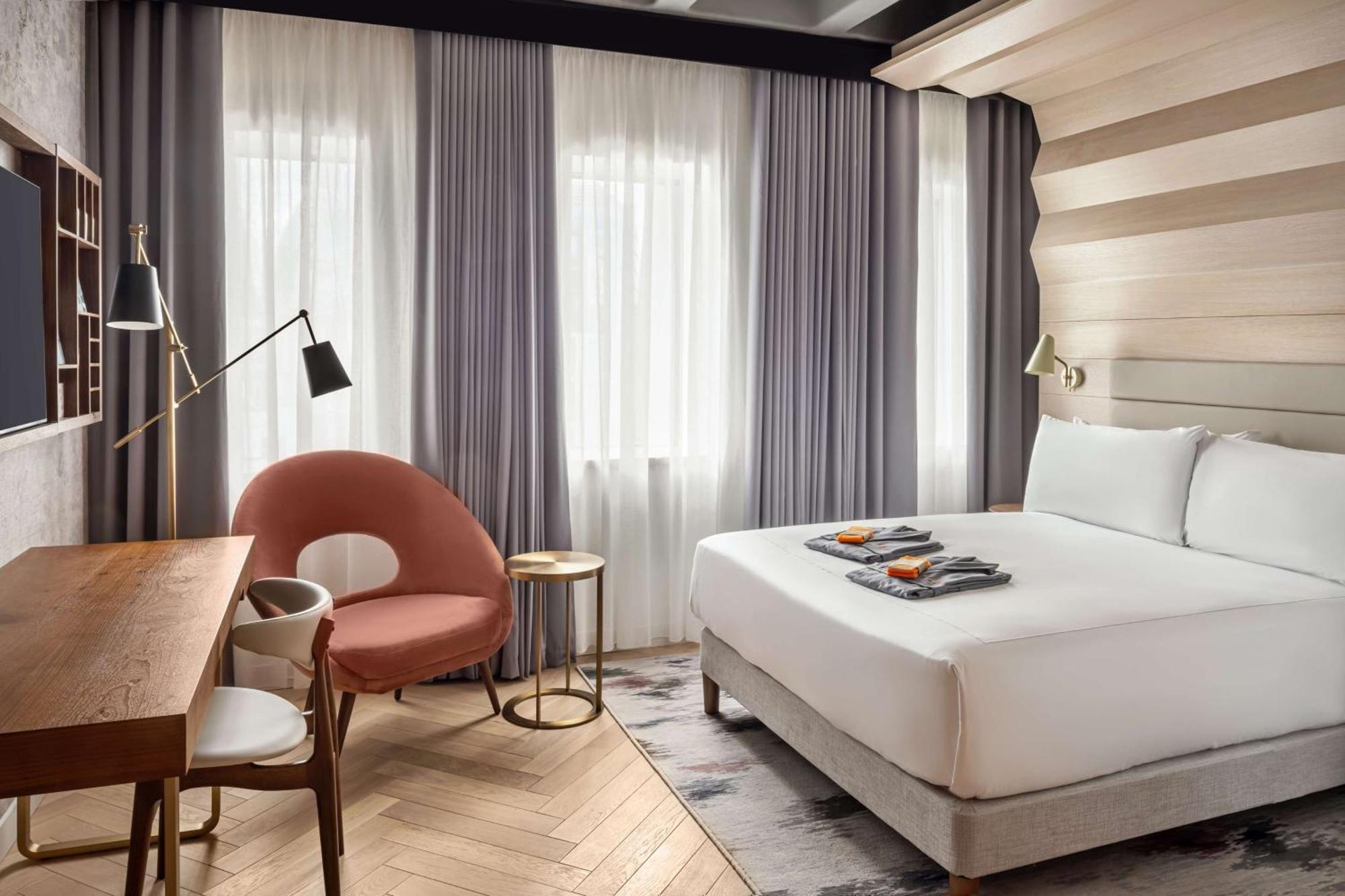 Canopy By Hilton Hotel Londra